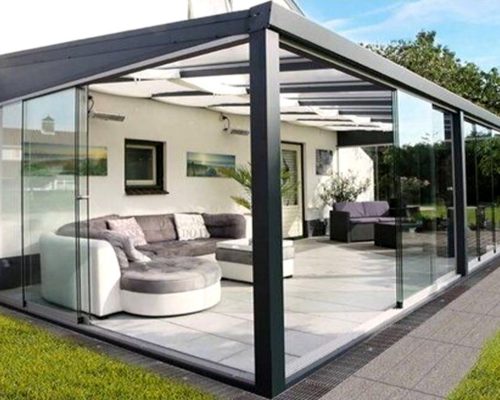 Fermeture de pergola avec baies vitrées coulissantes panoramiques à Bastia